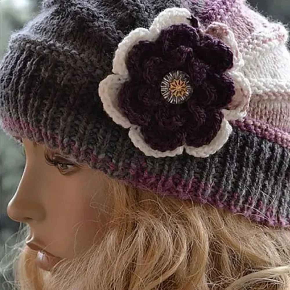 NWT BOHO HAT AND OWL FINGERLESS GLOVES SET. Beautiful knitting.